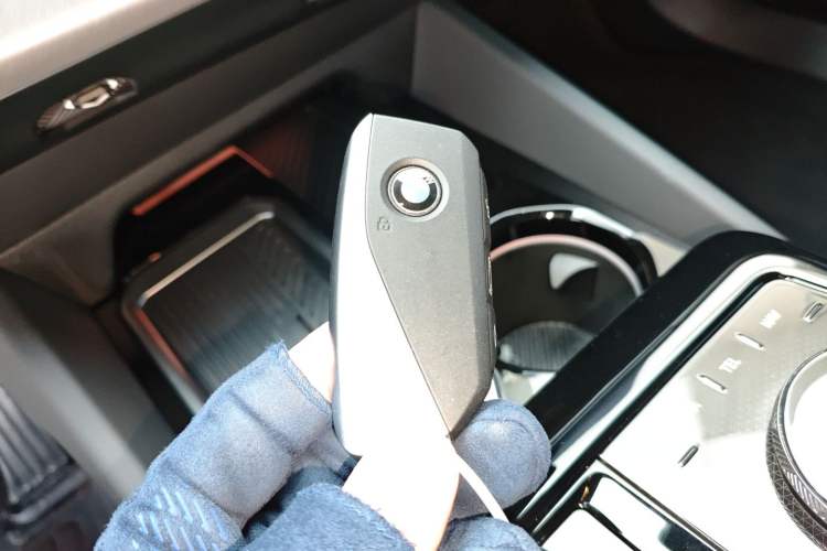 Used BMW 5 Series 2024 525Li M Sport Package Vehicle Key