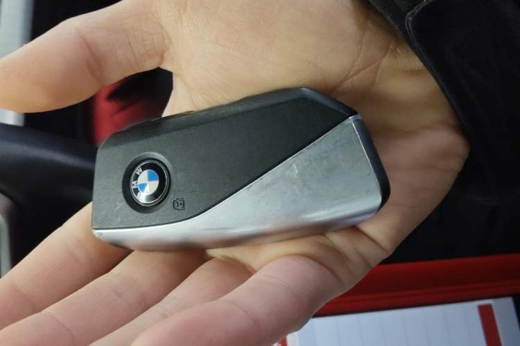 Used BMW 5 Series 2024 525i M Sport Package Vehicle Key