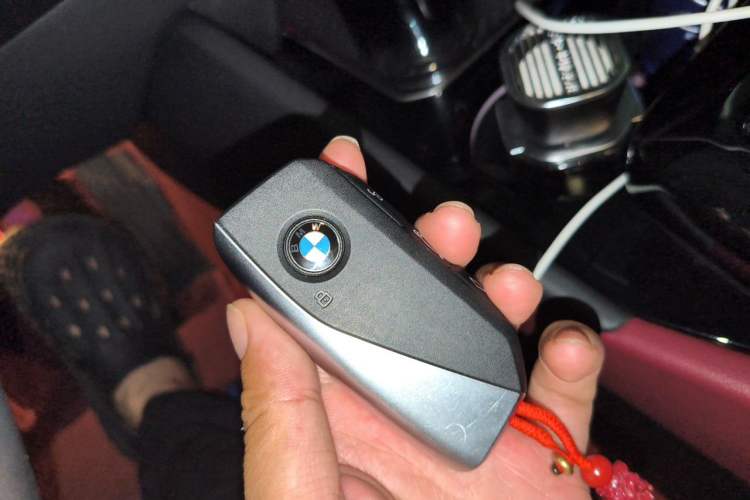 Used BMW 5 Series 2024 525i M Sport Package Vehicle Key