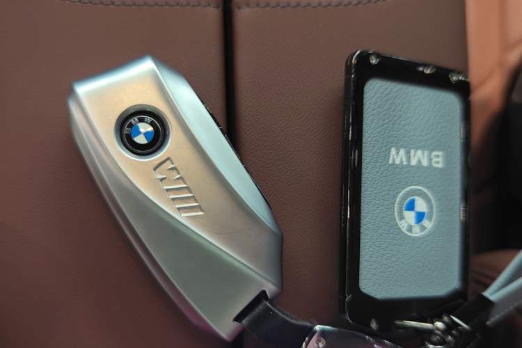 Used BMW 5 Series 2024 530Li Leading Luxury Package Vehicle Key
