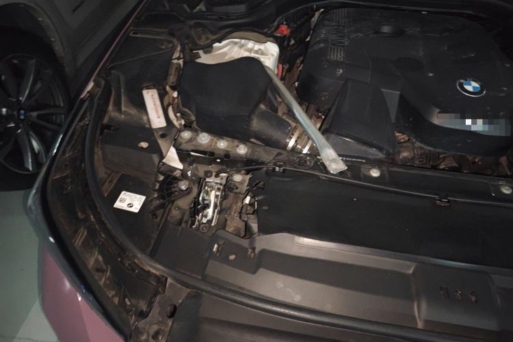 Used BMW 5 Series 2024 530Li Luxury Package Premium Edition Engine Bay Right