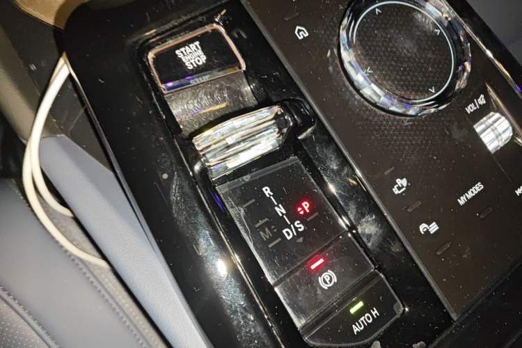 Used BMW 5 Series 2024 530Li Luxury Package Premium Edition Gear Lever
