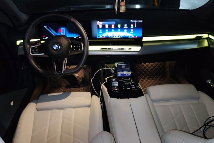 Used BMW 5 Series 2024 525i M Sport Package Center Console