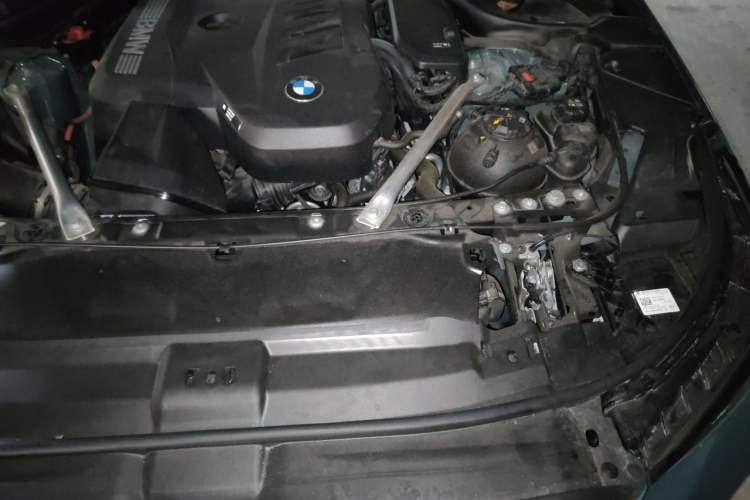 Used BMW 5 Series 2024 525i M Sport Package Engine Bay Left