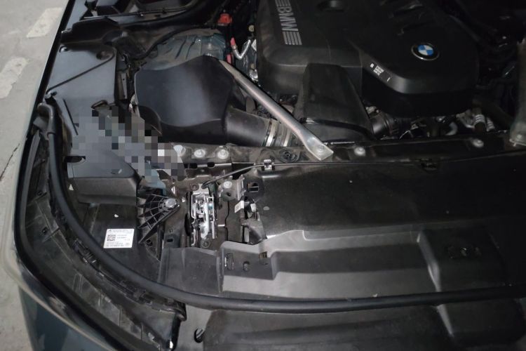 Used BMW 5 Series 2024 525i M Sport Package Engine Bay Right