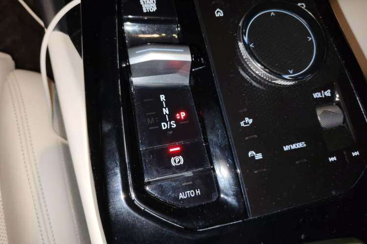 Used BMW 5 Series 2024 525i M Sport Package Gear Lever