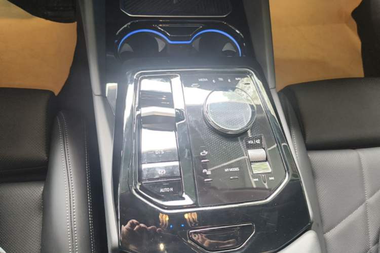 Used BMW 5 Series 2024 525i M Sport Package Gear Lever
