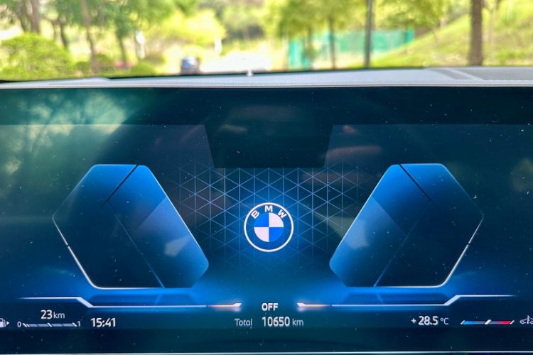 Used BMW 5 Series 2024 525i M Sport Package Interior 12