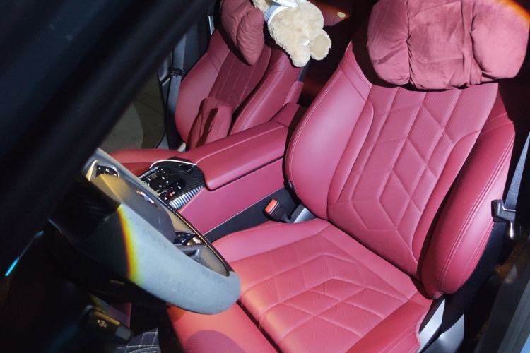 Used BMW 5 Series 2024 525i M Sport Package Left Front Seat