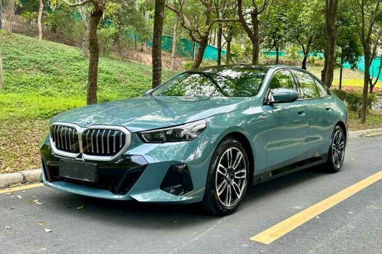 Used BMW 5 Series 2024 525i M Sport Package Guazi used car, China used car export, Used car for sale, Used cars, Cheapest cars for sale