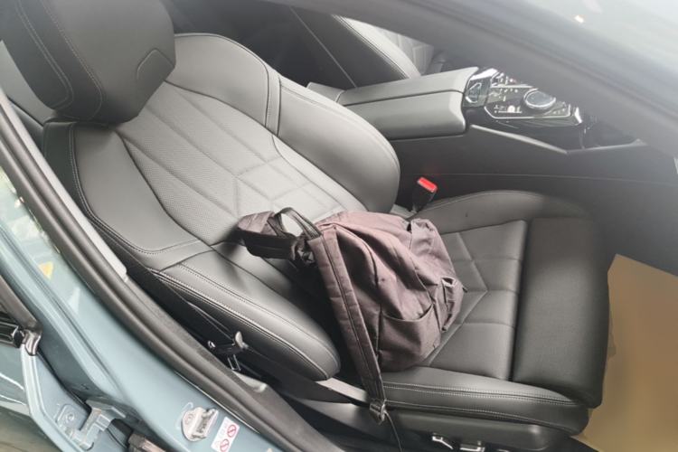 Used BMW 5 Series 2024 525i M Sport Package Right Front Seat