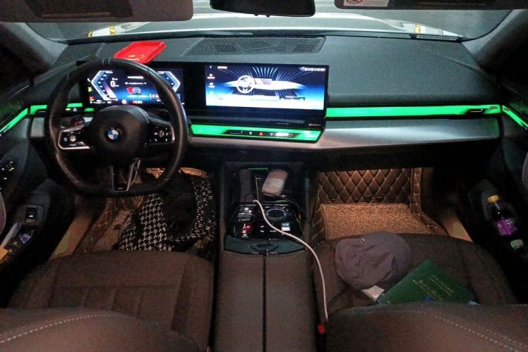 Used BMW 5 Series 2024 530Li Leading Model M Sport Package Center Console