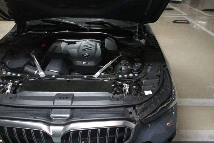Used BMW 5 Series 2024 530Li Leading Model M Sport Package Engine Bay Left