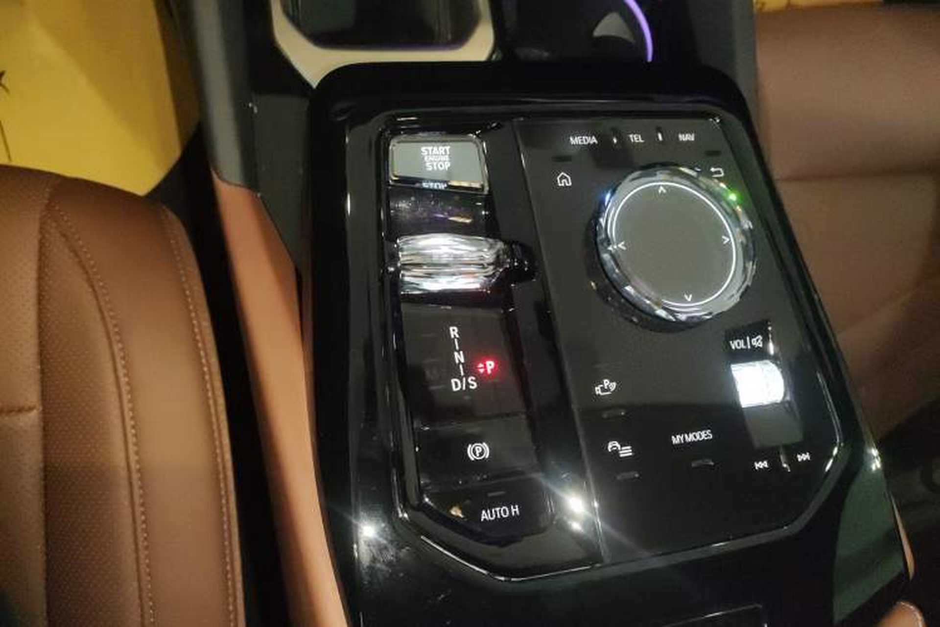 Used BMW 5 Series 2024 530Li Luxury Edition M Sport Package Gear Lever