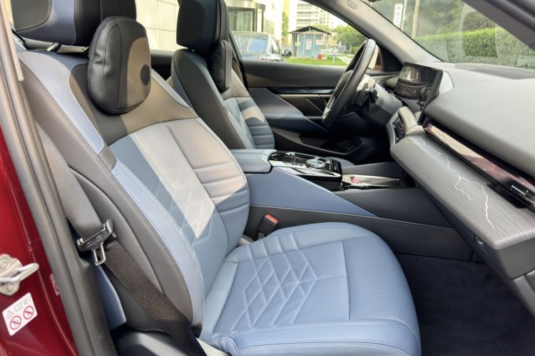 Used BMW 5 Series 2024 530Li Luxury Edition M Sport Package Interior 12