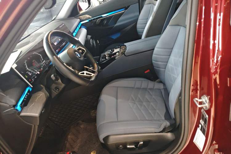 Used BMW 5 Series 2024 530Li Luxury Edition M Sport Package Left Front Seat