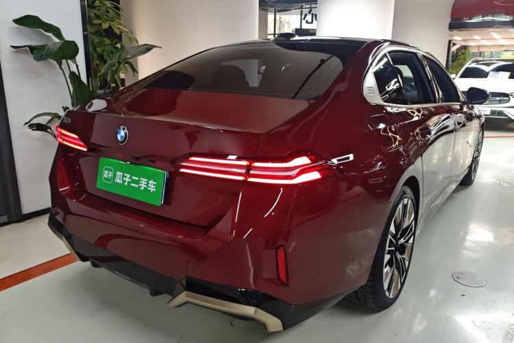 Used BMW 5 Series 2024 530Li Luxury Edition M Sport Package Rear Right 45 Deg