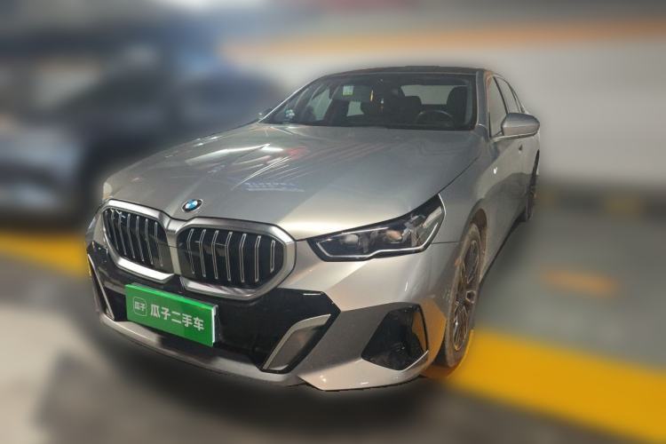 Ojetý BMW 5 Series 2024 530Li Leading Model M Sport Package Guazi used car, China used car export, Used car for sale, Used  cars, Cheapest cars for sale
