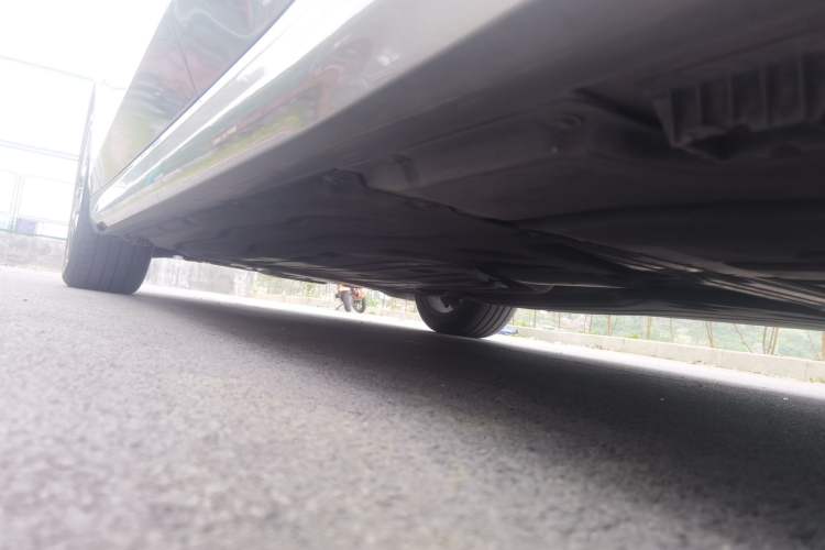 Used BMW 5 Series 2024 530Li Leading Luxury Package Chassis Rear Left