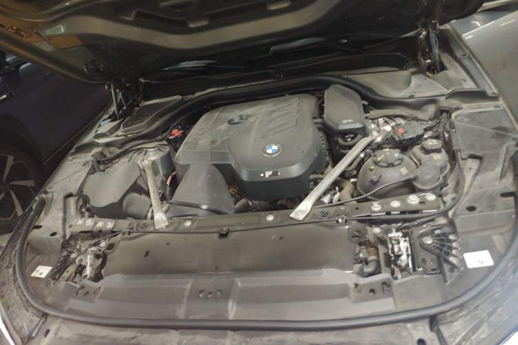 Used BMW 5 Series 2024 530Li Leading Model M Sport Package Engine Bay