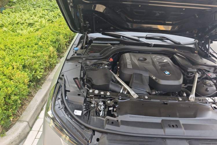 Used BMW 5 Series 2024 530i Luxury Edition M Sport Package Engine Bay Right