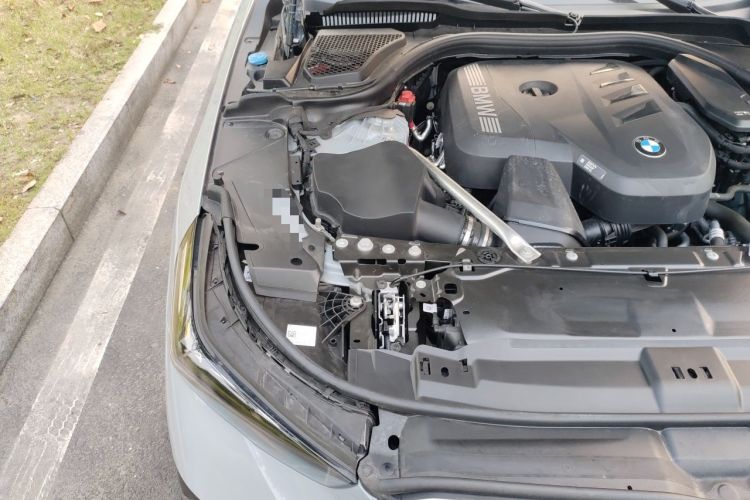 Used BMW 5 Series 2024 525i M Sport Package Engine Bay Right