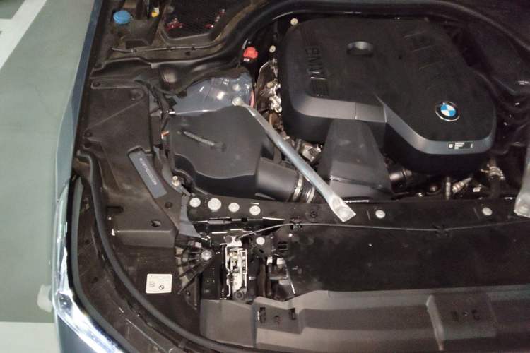 Used BMW 5 Series 2024 530Li Luxury Edition M Sport Package Engine Bay Right