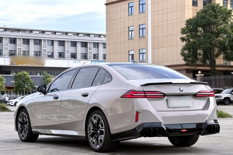 Used BMW 5 Series 2024 530Li Luxury Edition M Sport Package Exterior 5