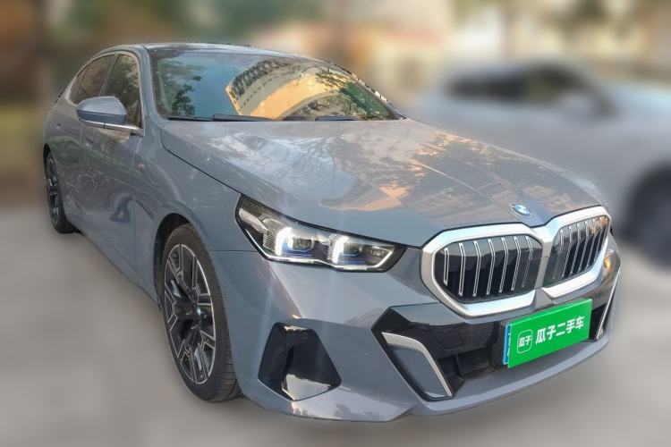 Used BMW 5 Series 2024 530Li Luxury Edition M Sport Package Front Right 45 Deg