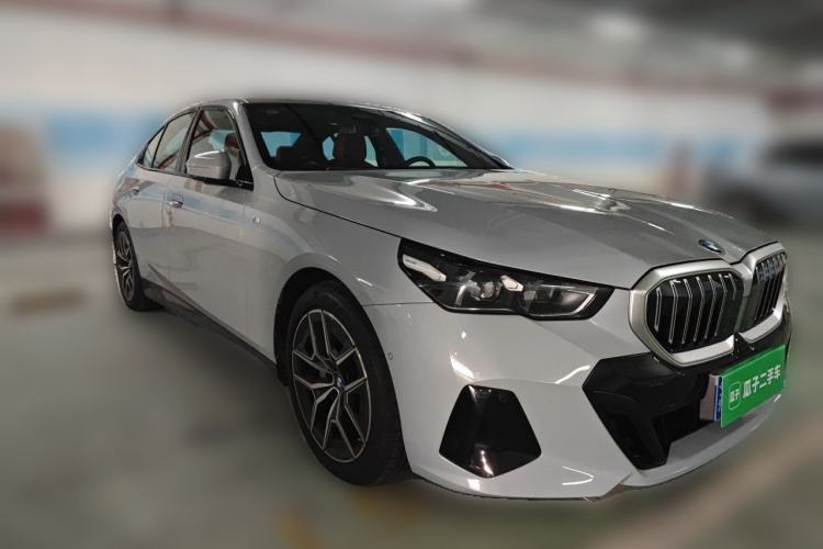 Used BMW 5 Series 2024 530i Leading Model M Sport Package Front Right 45 Deg