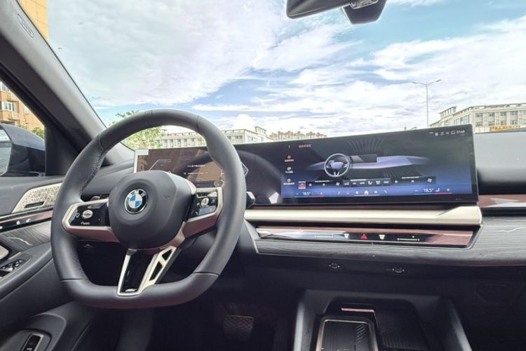 Used BMW 5 Series 2024 530Li Luxury Edition M Sport Package Interior 12