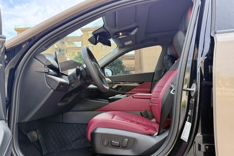 Used BMW 5 Series 2024 530Li Luxury Edition M Sport Package Interior 14