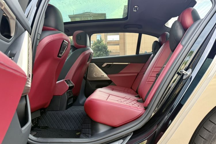 Used BMW 5 Series 2024 530Li Luxury Edition M Sport Package Interior 5