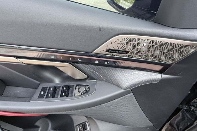 Used BMW 5 Series 2024 530Li Luxury Edition M Sport Package Interior 8