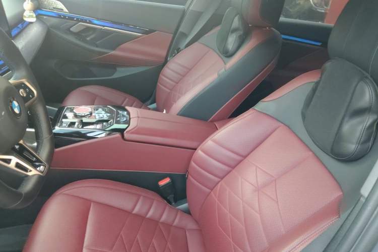 Used BMW 5 Series 2024 530Li Luxury Edition M Sport Package Left Front Seat