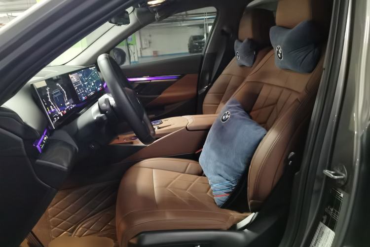 Used BMW 5 Series 2024 530Li Leading Luxury Package Left Front Seat