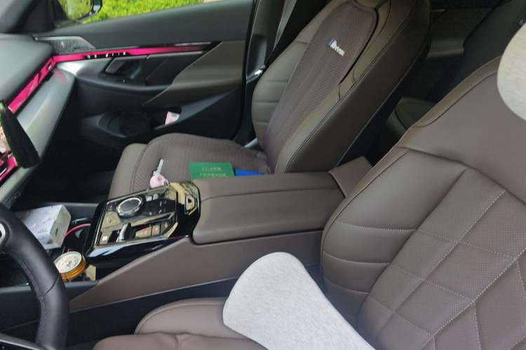 Used BMW 5 Series 2024 530i Luxury Edition M Sport Package Left Front Seat