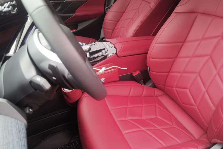 Used BMW 5 Series 2024 530Li Leading Luxury Package Left Front Seat
