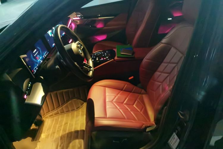 Used BMW 5 Series 2024 525Li M Sport Package Left Front Seat