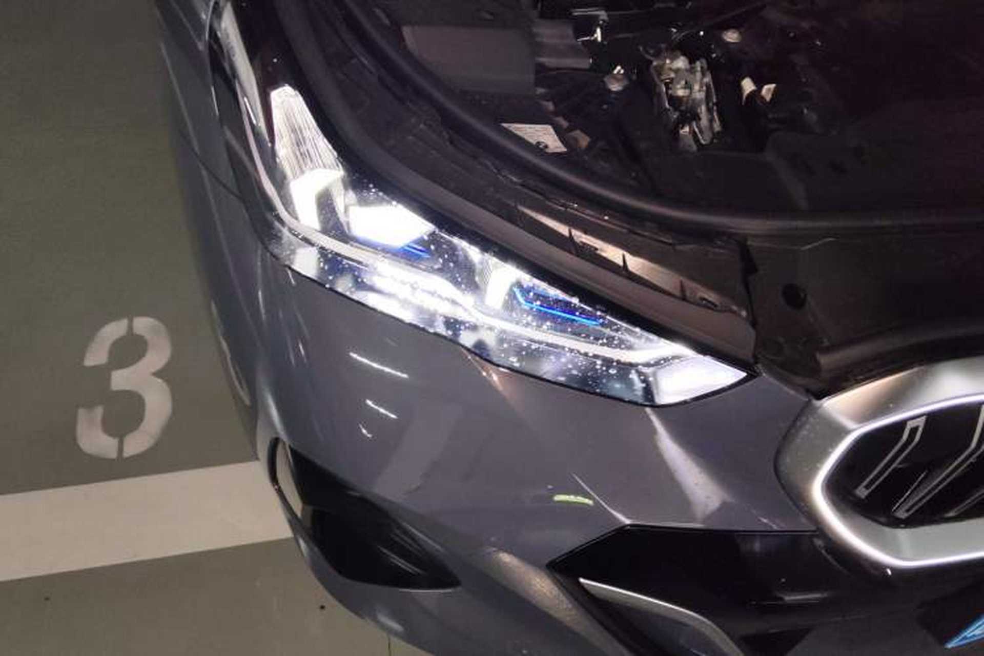 Used BMW 5 Series 2024 530Li Luxury Edition M Sport Package Right Front Headlight