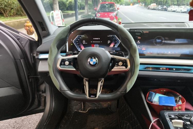 Used BMW 5 Series 2024 530Li Leading Model M Sport Package Steering Wheel