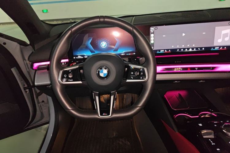 Used BMW 5 Series 2024 530i Leading Model M Sport Package Steering Wheel