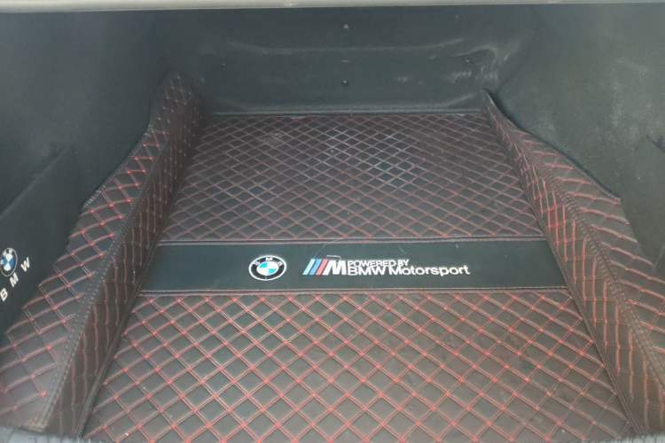 Used BMW 5 Series 2024 530Li Luxury Edition M Sport Package Trunk