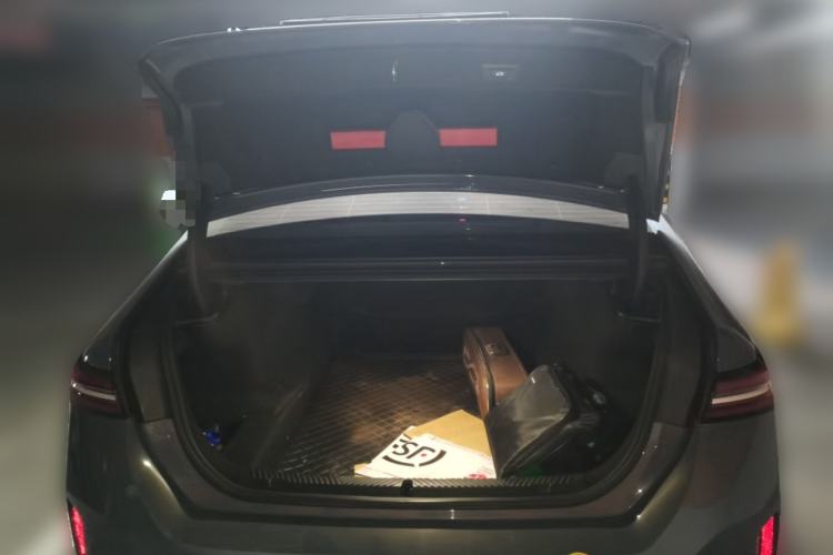 Used BMW 5 Series 2024 525Li M Sport Package Trunk