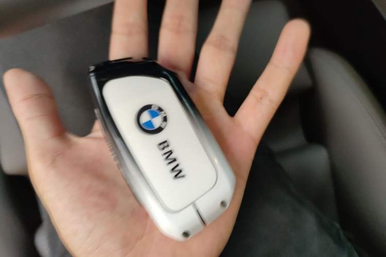 Used BMW 5 Series 2024 525i M Sport Package Vehicle Key