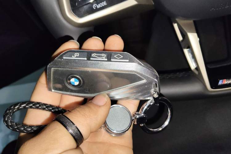 Used BMW 5 Series 2024 530Li Luxury Edition M Sport Package Vehicle Key
