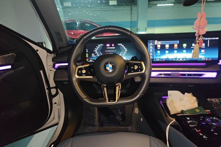 Used BMW 5 Series 2024 530Li Luxury Package Premium Edition Steering Wheel