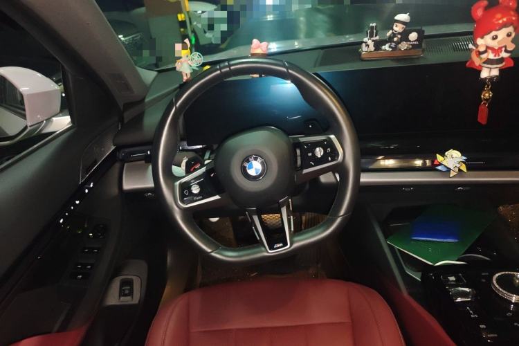 Used BMW 5 Series 2024 530Li Leading Model M Sport Package Steering Wheel