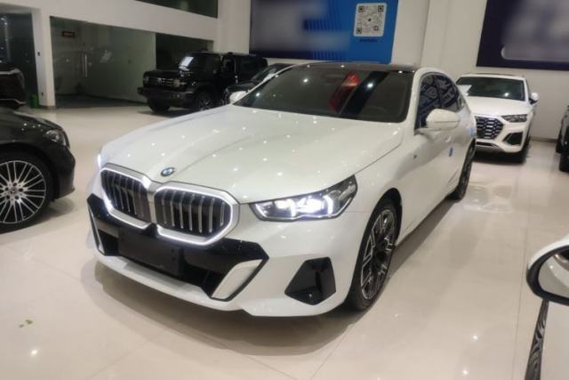 Used BMW 5 Series 2024 530Li Luxury Edition M Sport Package