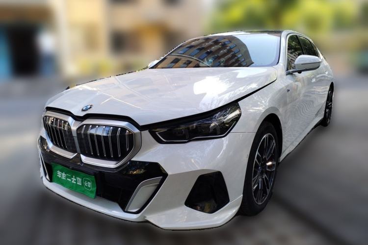 BMW 5 Series 2024 525Li M Sport Package